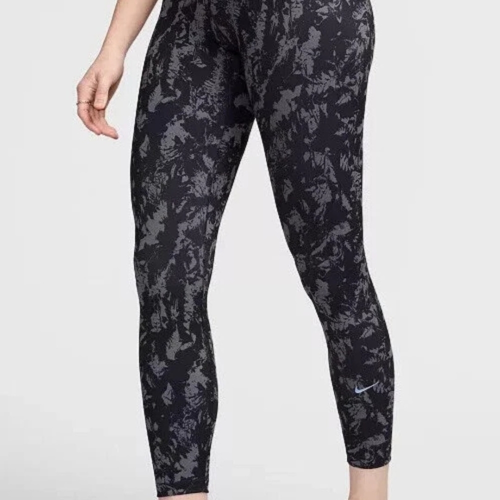 NWT!! Nike Women's Abstract Black and Gray Leggings SIZE XSMALL